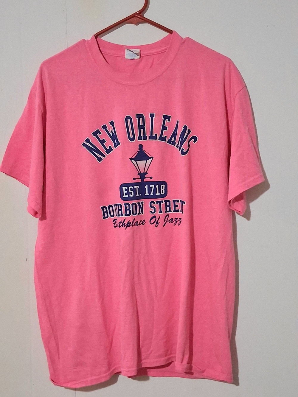 New Orleans Bourbon Street Womens Pink Graphic Tee